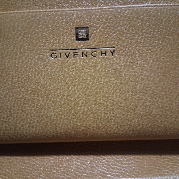 AUTHENTIC Givenchy Tan Leather Wallet - Picture 9 of 9